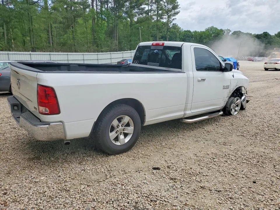 2013 RAM 1500 SLT  