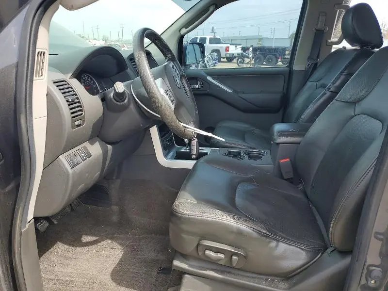 2011 NISSAN PATHFINDER S  