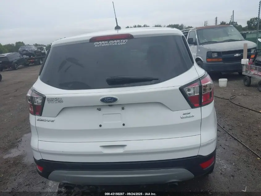 2017 FORD ESCAPE SE
