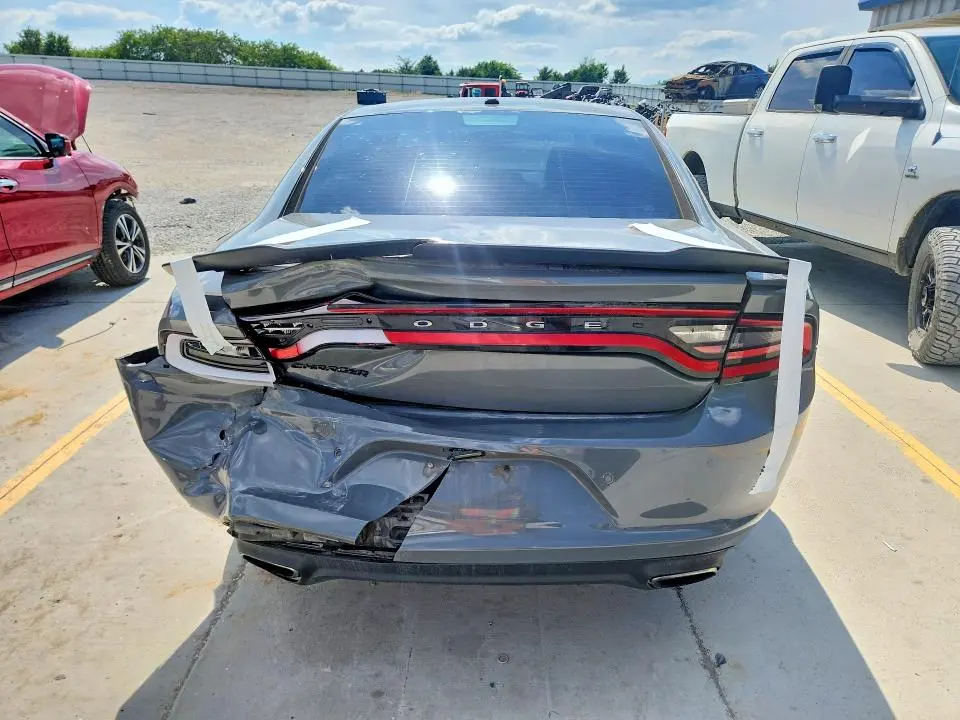 2017 DODGE CHARGER SE  