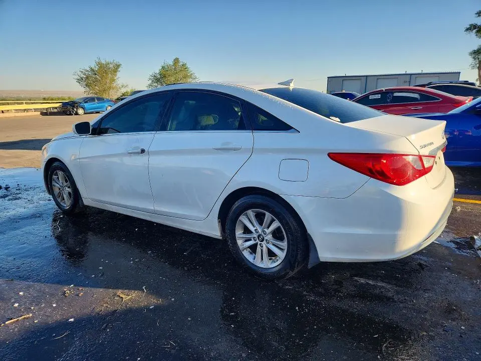 2012 HYUNDAI SONATA GLS  
