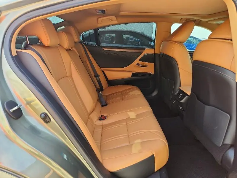 2024 LEXUS ES 350 ULTRA LUXURY  