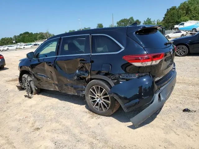 2018 TOYOTA HIGHLANDER SE  
