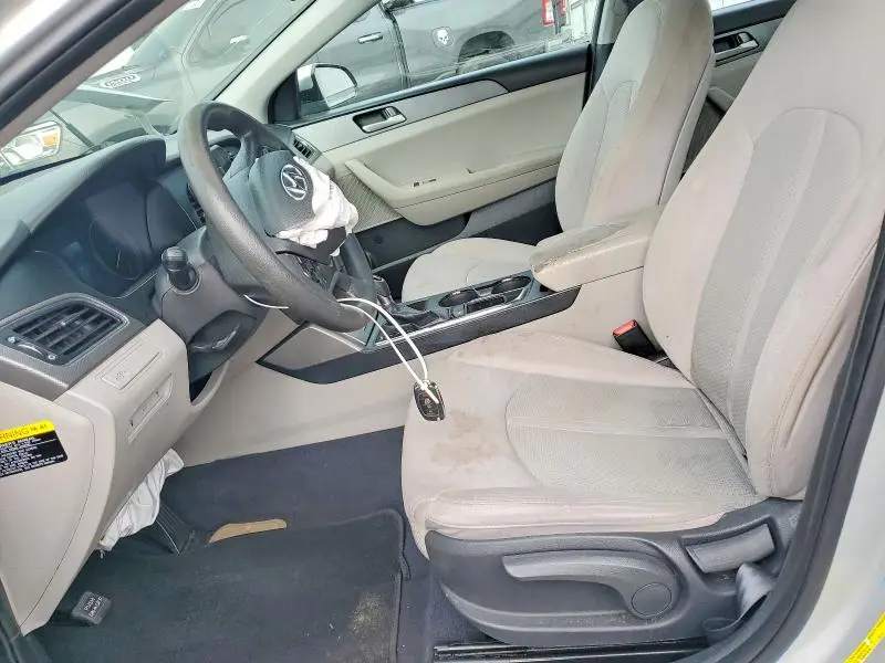 2017 HYUNDAI SONATA SE  