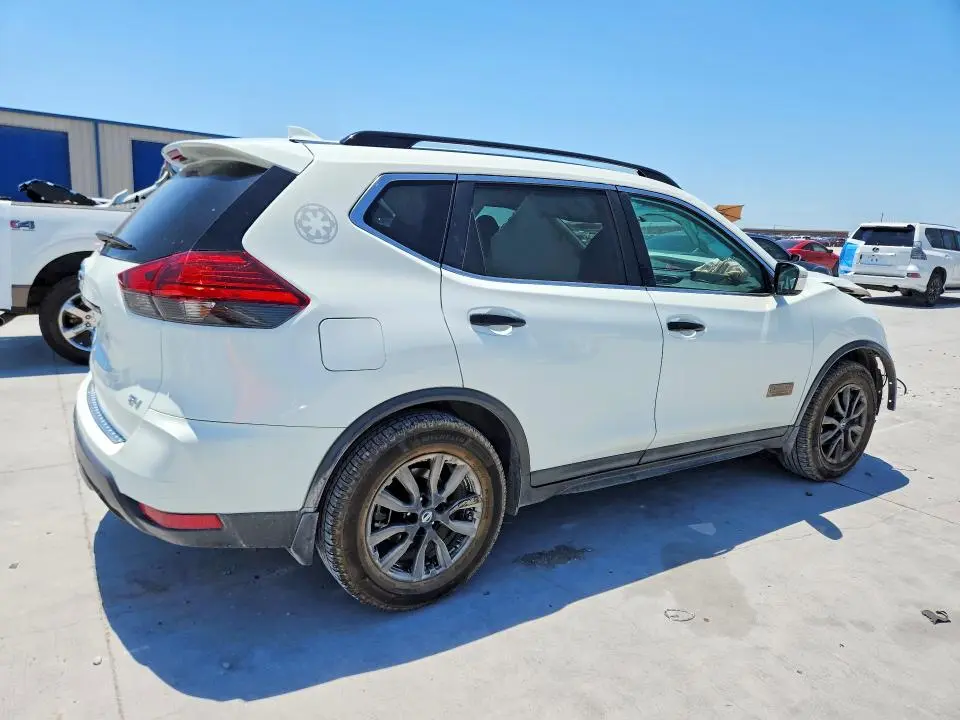 2017 NISSAN ROGUE SV  