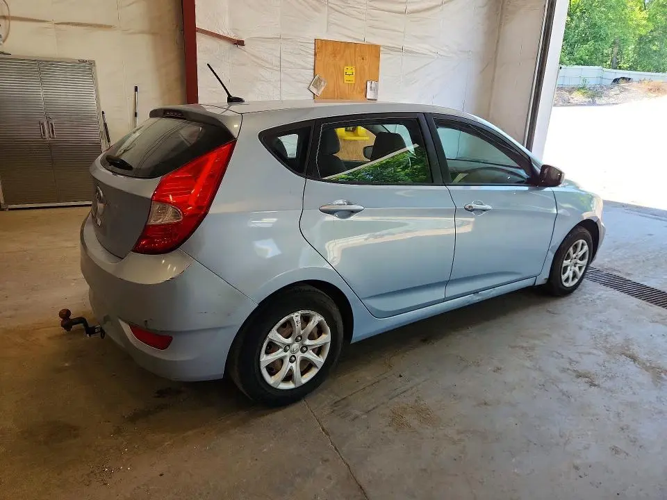 2013 HYUNDAI ACCENT GS  