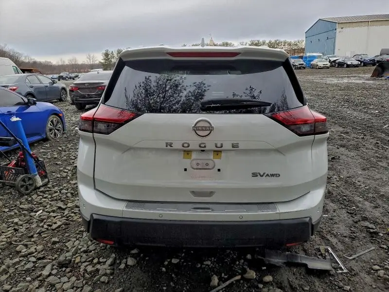 2024 NISSAN ROGUE SV  