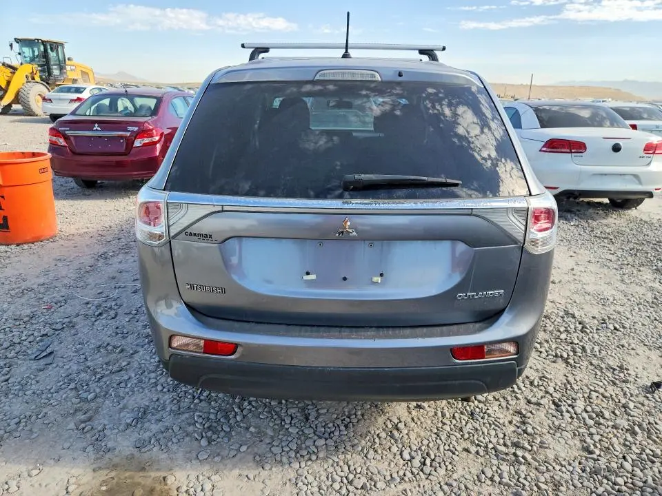 2014 MITSUBISHI OUTLANDER ES  