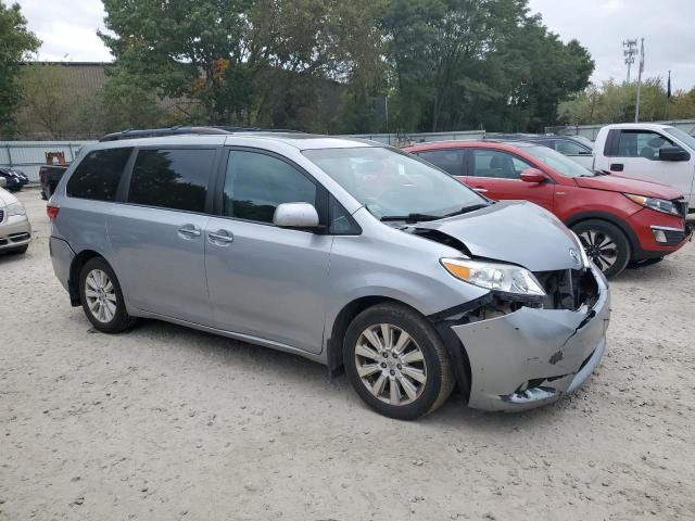 2015 TOYOTA SIENNA XLE