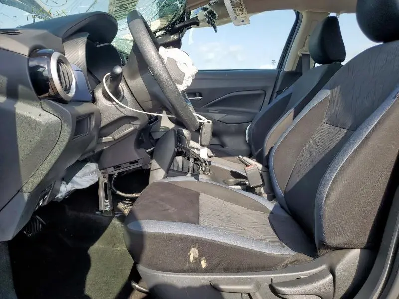 2023 NISSAN VERSA SV  