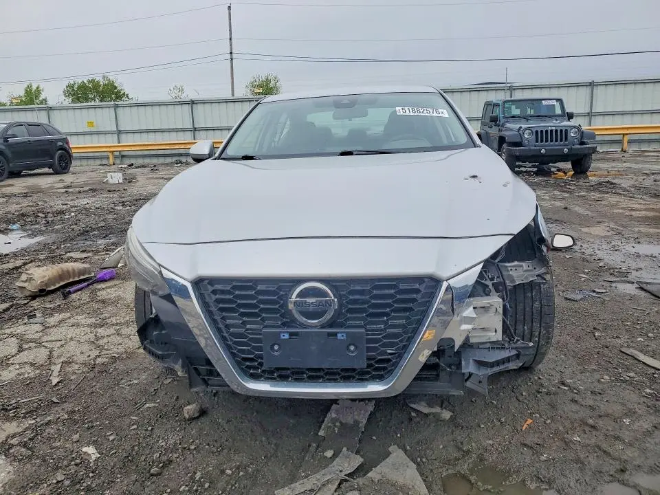 2021 NISSAN ALTIMA SV  