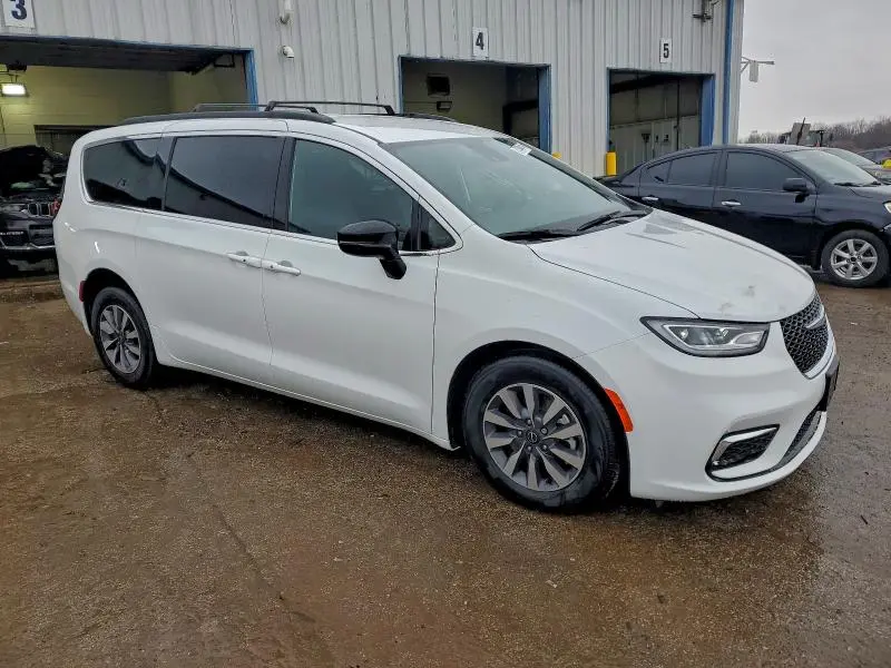 2026 CHRYSLER PACIFICA HYBRID SELECT  
