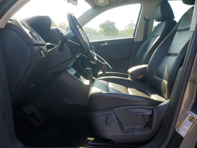 2015 VOLKSWAGEN TIGUAN S  