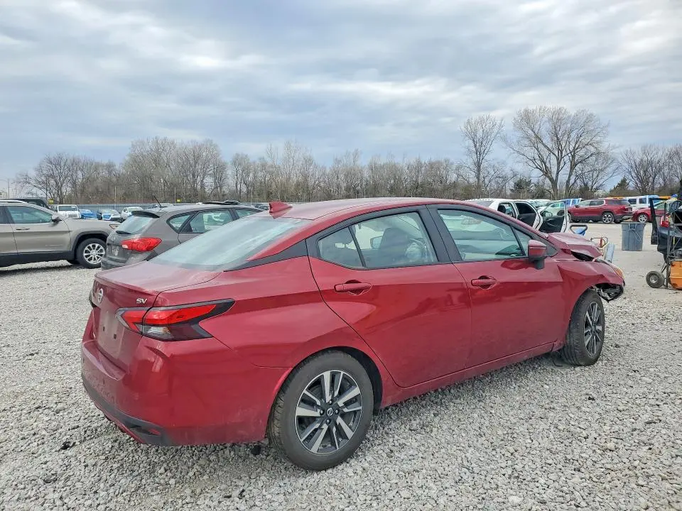 2021 NISSAN VERSA SV  