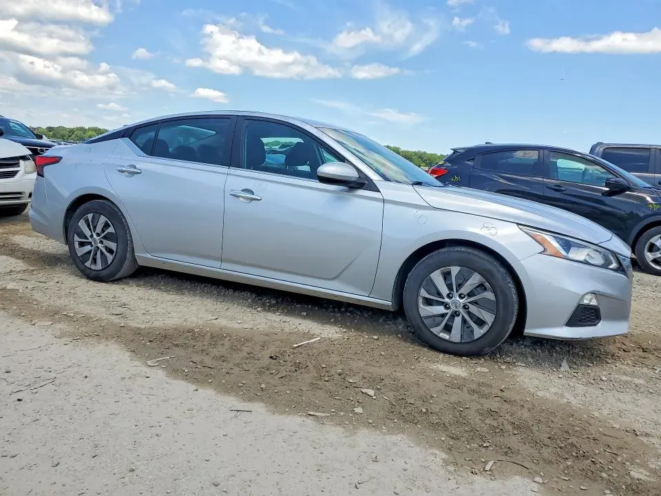 2020 NISSAN ALTIMA S  