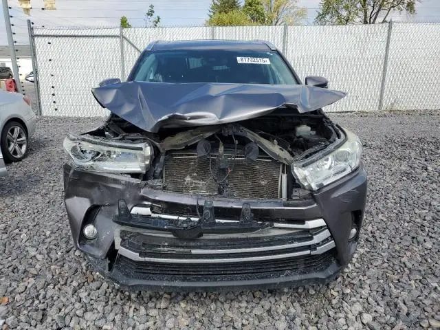2018 TOYOTA HIGHLANDER SE  