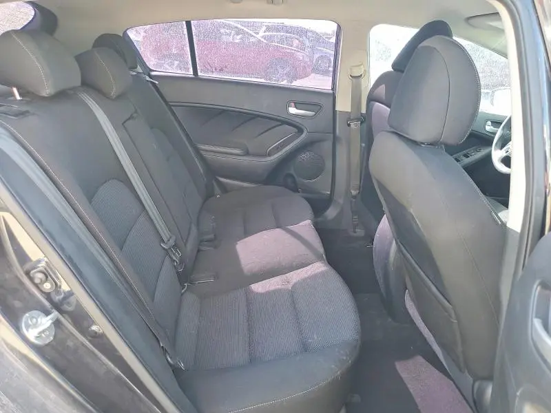 2017 KIA FORTE LX  
