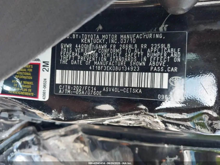 2011 TOYOTA CAMRY SE