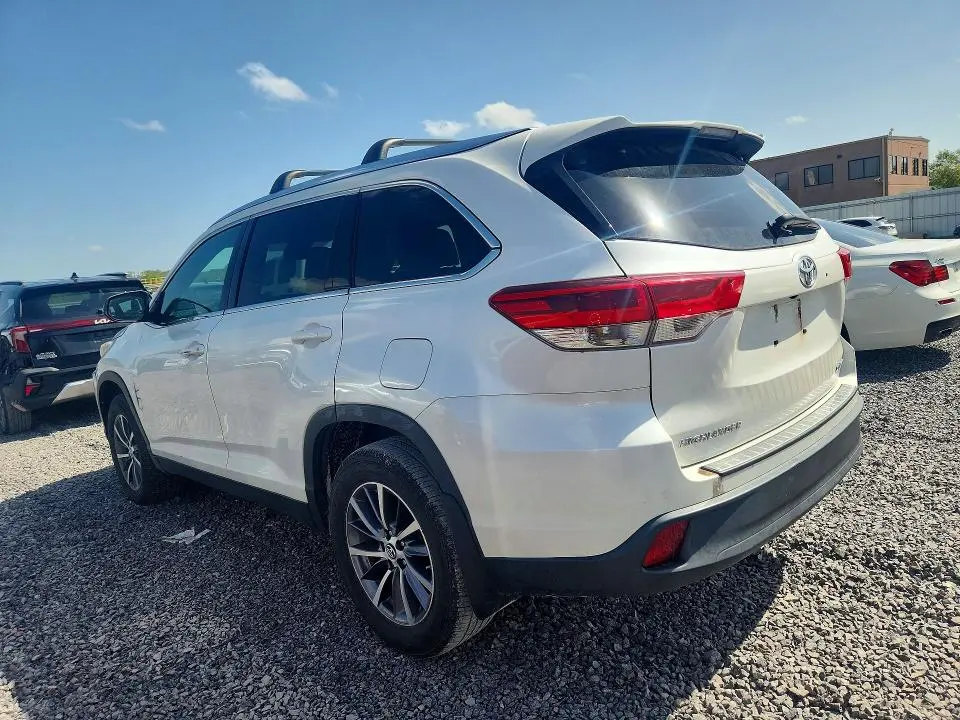 2019 TOYOTA HIGHLANDER XLE  