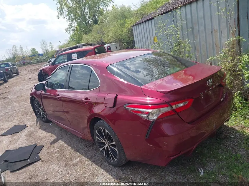 2018 TOYOTA CAMRY SE