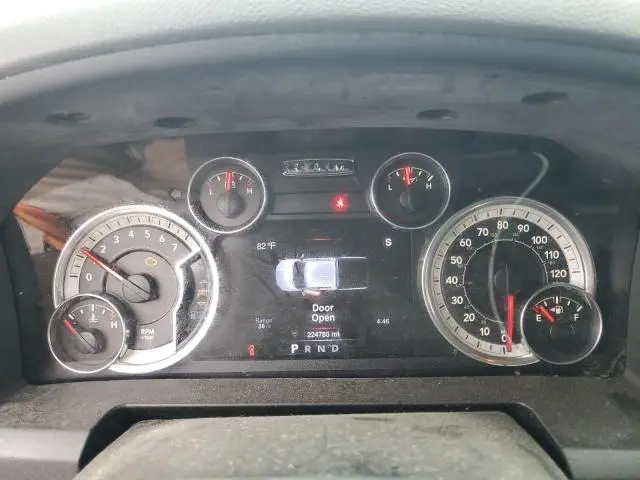 2016 RAM 1500 SLT