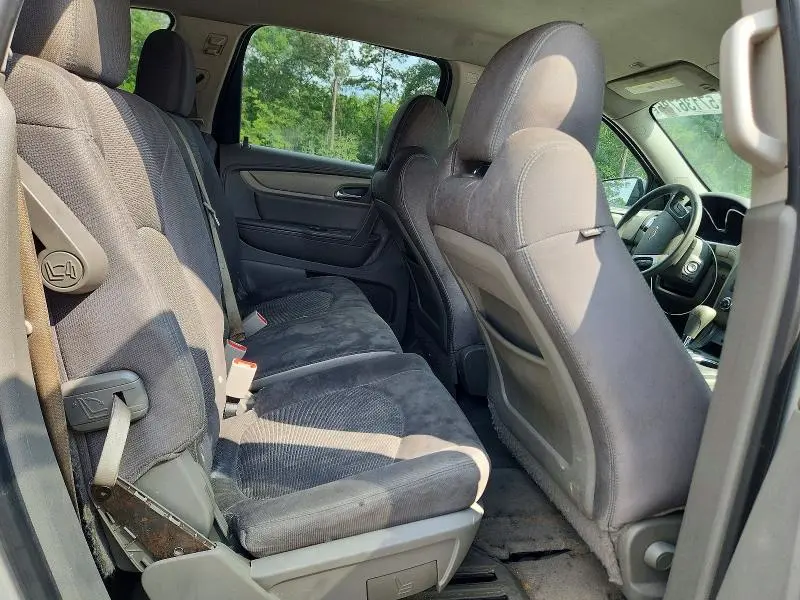 2015 CHEVROLET TRAVERSE LS  