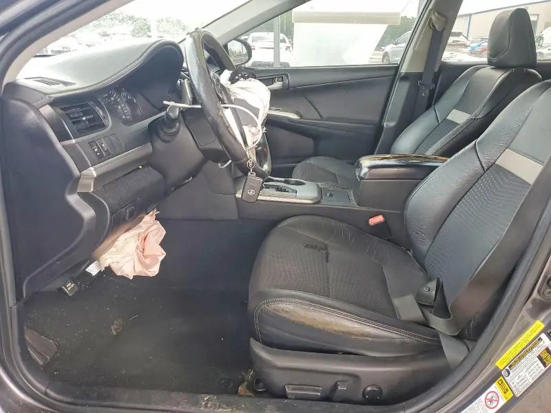 2014 TOYOTA CAMRY SE  