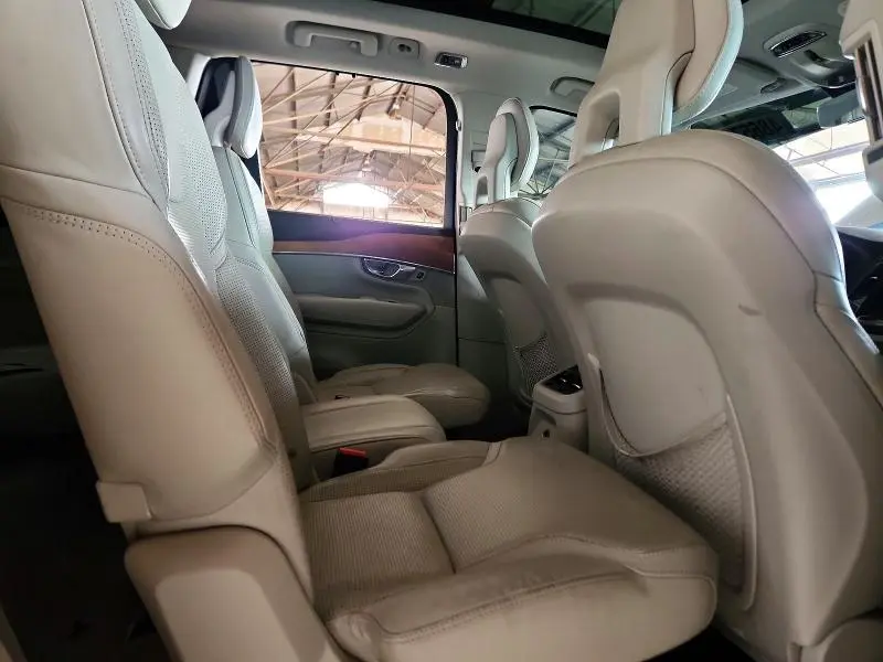 2016 VOLVO XC90 T8  