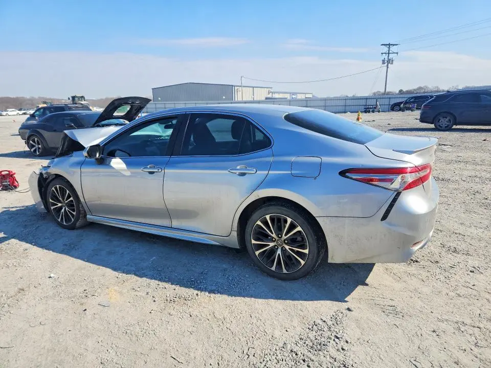 2018 TOYOTA CAMRY   