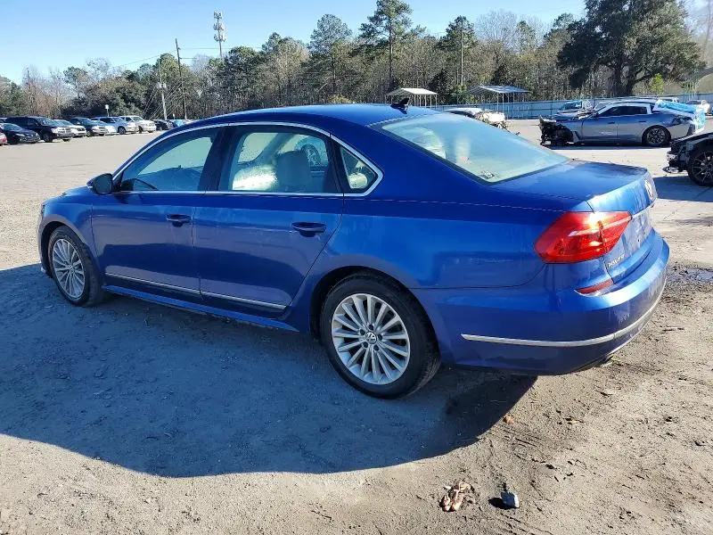 2016 VOLKSWAGEN PASSAT SE  