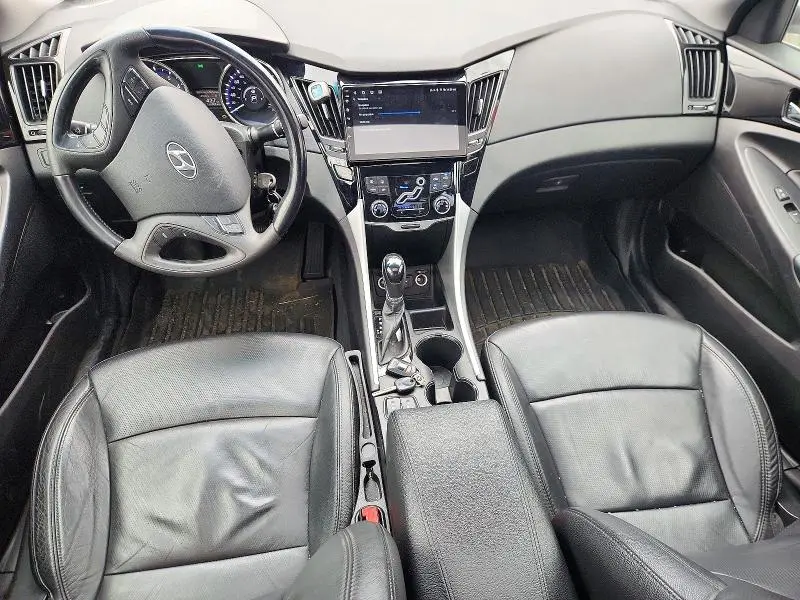 2011 HYUNDAI SONATA SE  