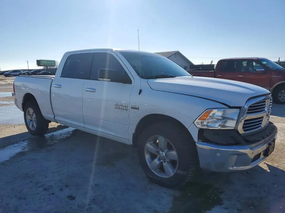 2017 RAM 1500 SLT  