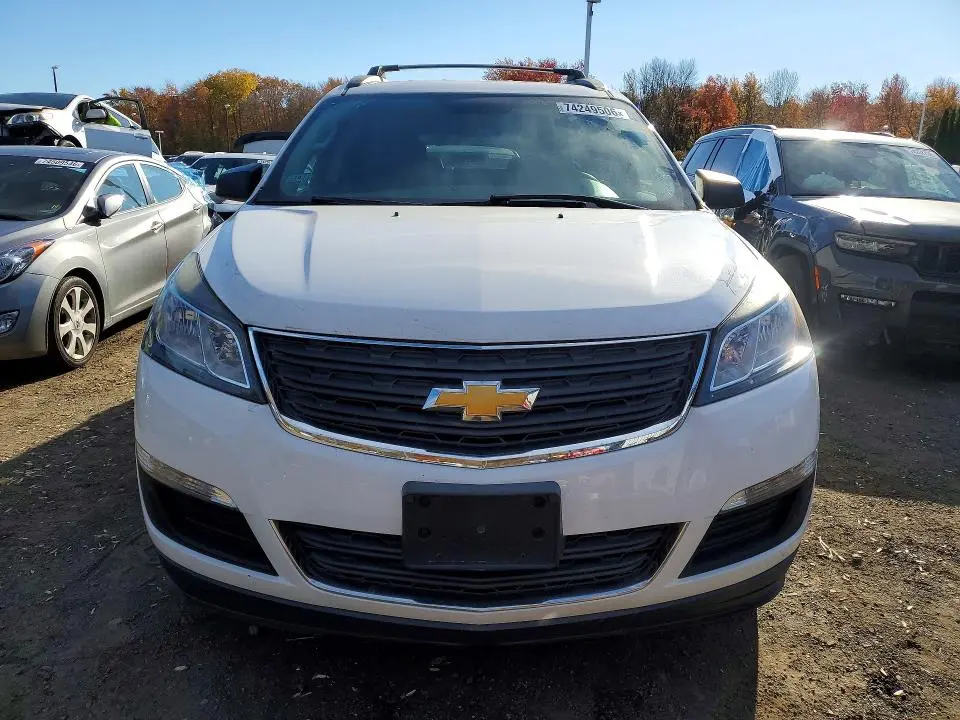 2017 CHEVROLET TRAVERSE LS  
