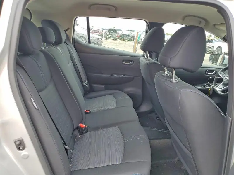 2025 NISSAN LEAF   