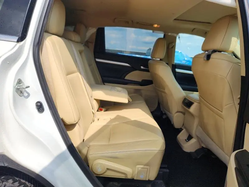 2018 TOYOTA HIGHLANDER XLE  