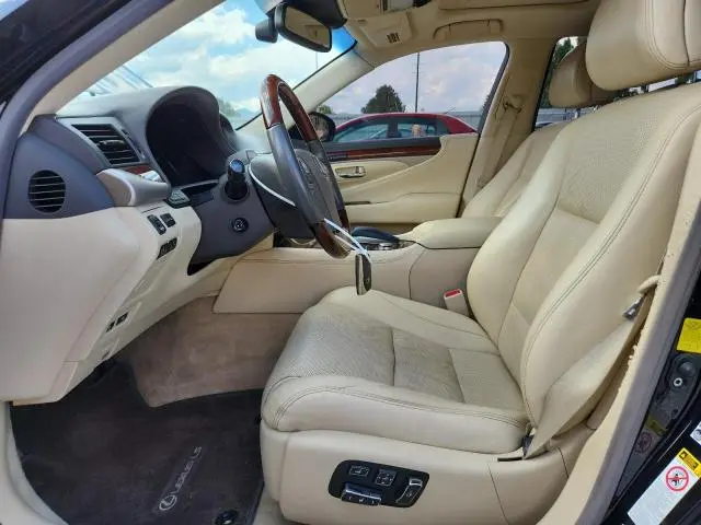 2013 LEXUS LS 460L  