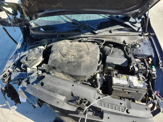 2017 KIA CADENZA PREMIUM  