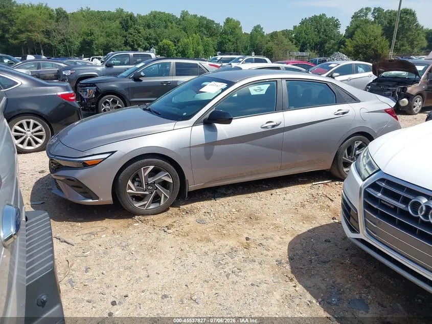 2025 HYUNDAI ELANTRA SEL SPORT