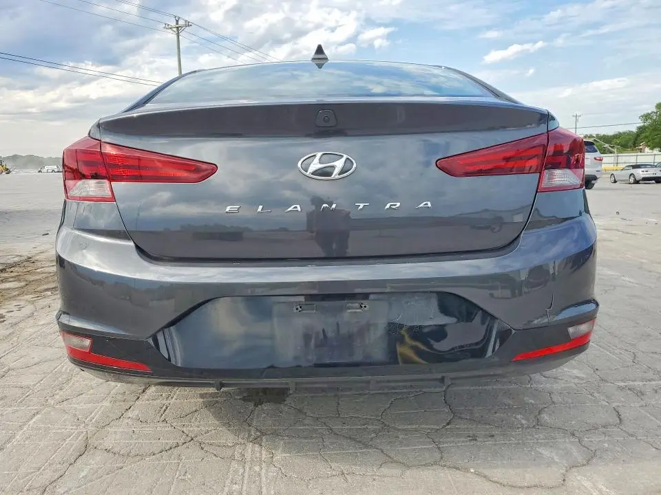 2020 HYUNDAI ELANTRA SEL  