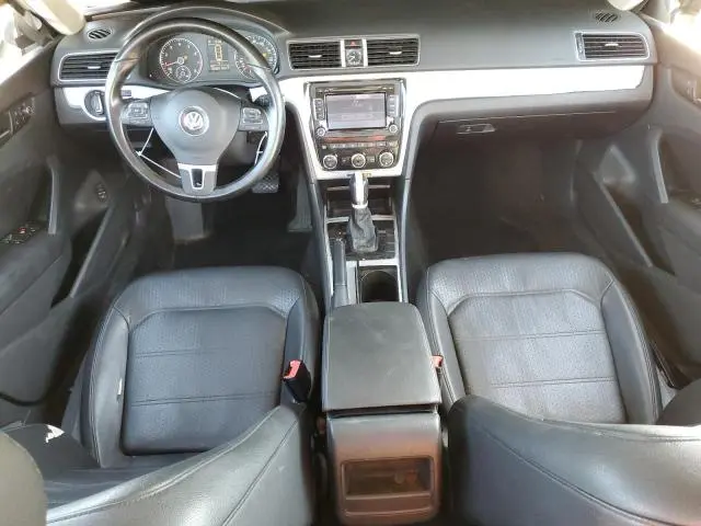 2012 VOLKSWAGEN PASSAT SE