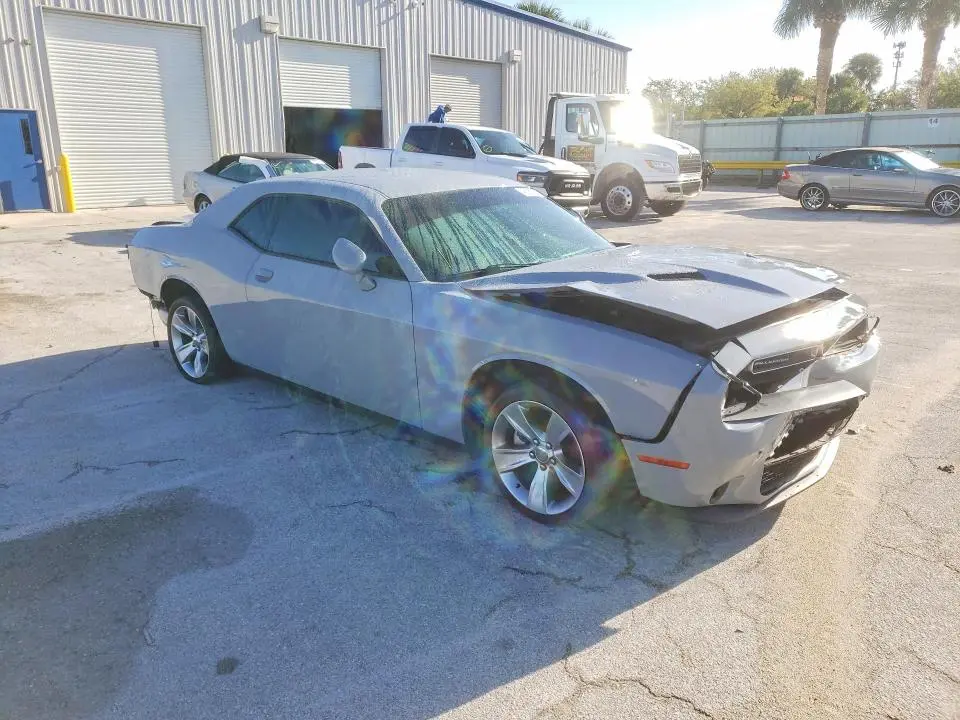 2022 DODGE CHALLENGER SXT  