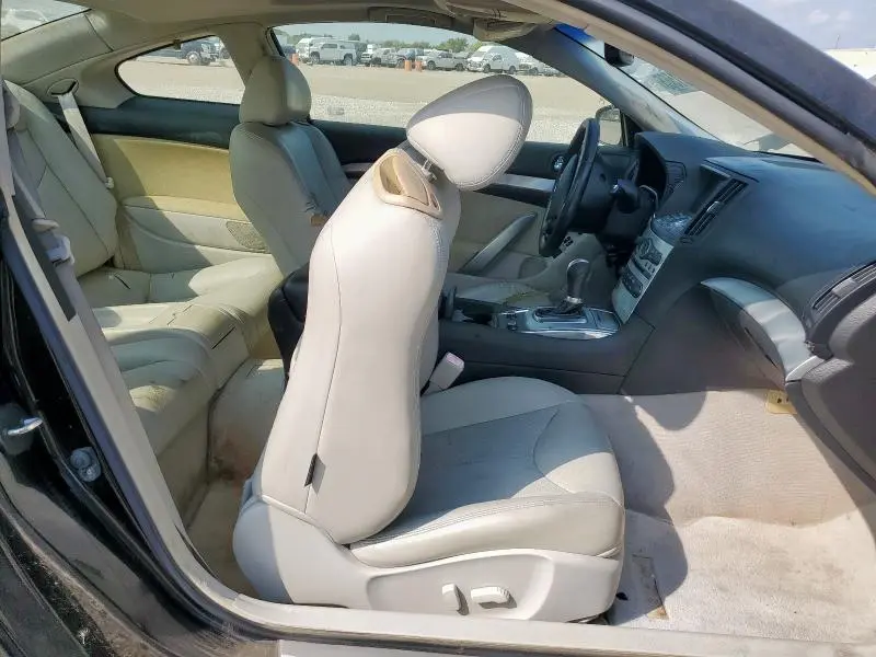 2013 INFINITI G37 JOURNEY  