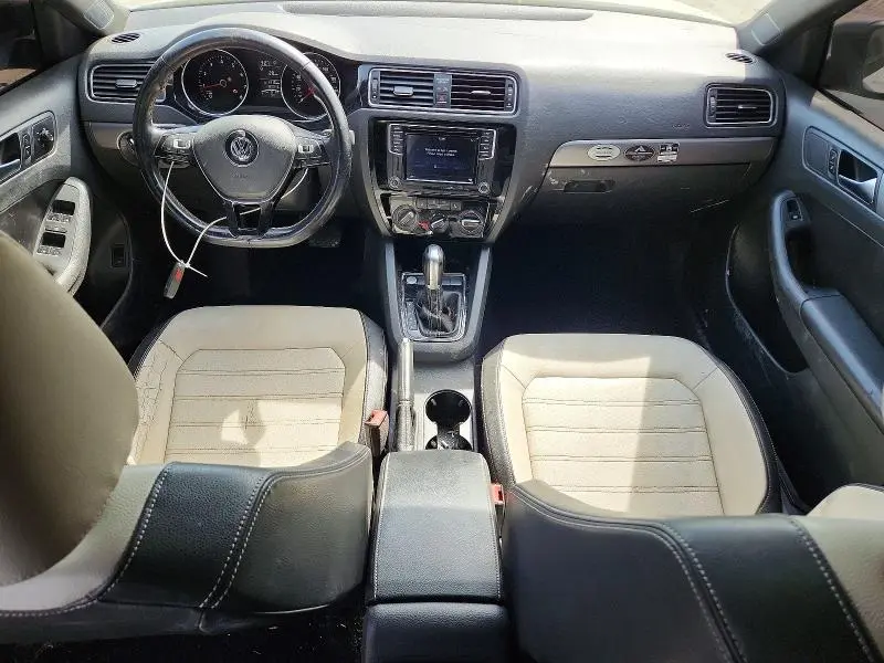 2016 VOLKSWAGEN JETTA SPORT  
