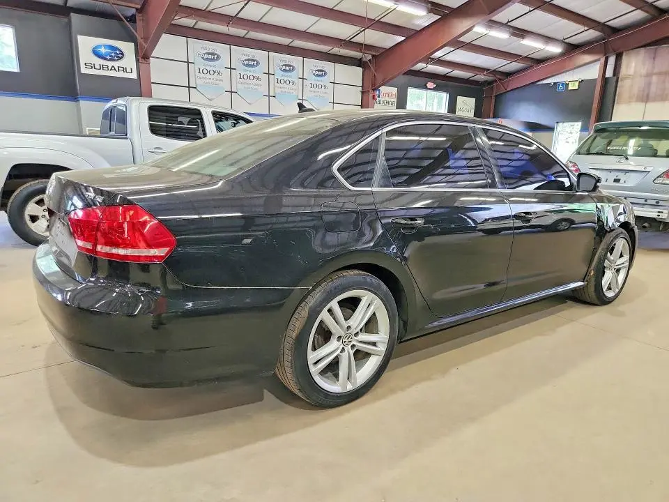 2014 VOLKSWAGEN PASSAT SE  