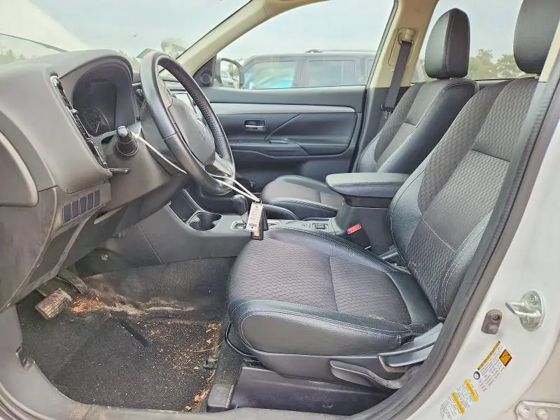2015 MITSUBISHI OUTLANDER SE  