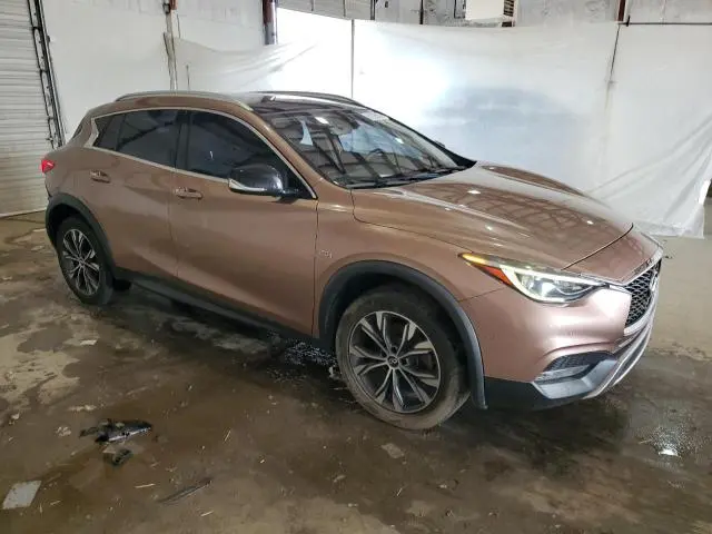2017 INFINITI QX30 BASE  