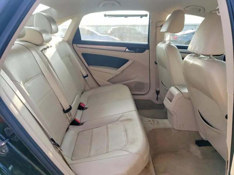 2015 VOLKSWAGEN PASSAT S  