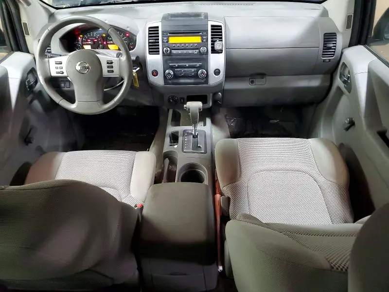 2014 NISSAN FRONTIER S  