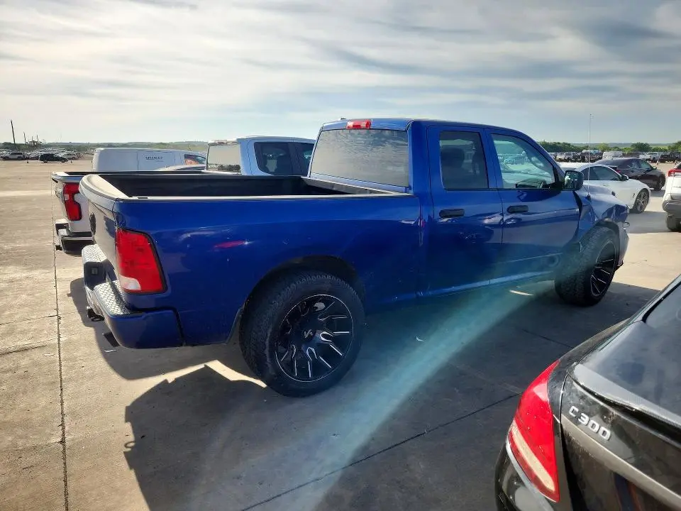 2015 RAM 1500 ST  