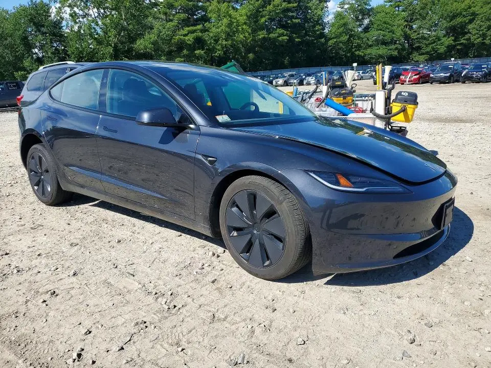 2025 TESLA MODEL 3   